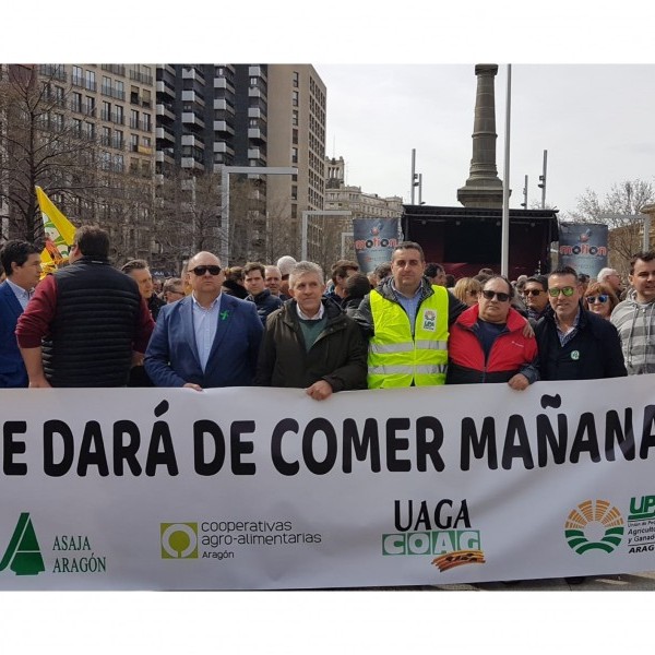 Éxito total de la Manifestación- Tractorada en Zaragoza